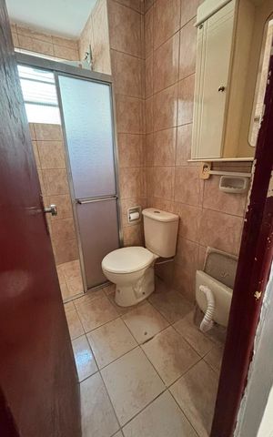 Casa à venda com 260m², 3 quartos e 2 vagas Casa à venda com 260m², 3 quartos e 2 vagasBanheiro 2