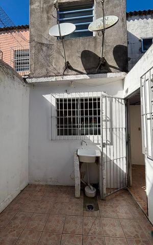 Casa à venda com 260m², 3 quartos e 2 vagas Casa à venda com 260m², 3 quartos e 2 vagasÁrea externa