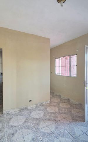 Casa à venda com 260m², 3 quartos e 2 vagas Casa à venda com 260m², 3 quartos e 2 vagasSala