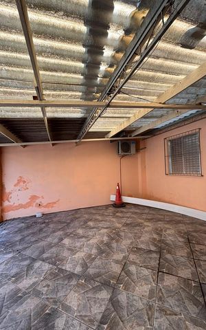 Casa à venda com 260m², 3 quartos e 2 vagas Casa à venda com 260m², 3 quartos e 2 vagasGaragem