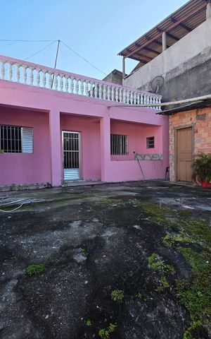 Casa à venda com 260m², 3 quartos e 2 vagas Casa à venda com 260m², 3 quartos e 2 vagasÁrea externa