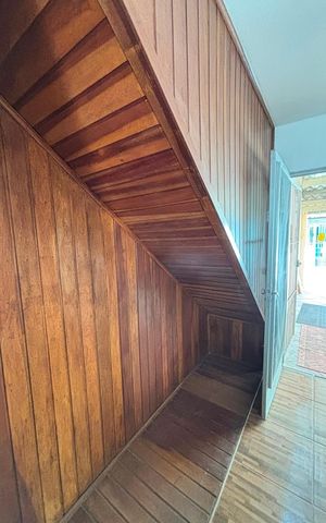 Casa à venda com 260m², 3 quartos e 2 vagas Casa à venda com 260m², 3 quartos e 2 vagasCorredor