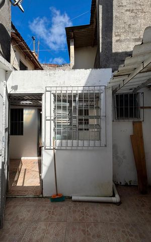 Casa à venda com 260m², 3 quartos e 2 vagas Casa à venda com 260m², 3 quartos e 2 vagasÁrea externa