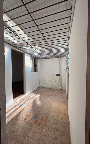 Casa à venda com 260m², 3 quartos e 2 vagas Casa à venda com 260m², 3 quartos e 2 vagasCorredor