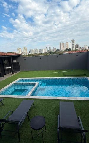 Casa à venda com 232m², 4 quartos e 3 vagas Casa à venda com 232m², 4 quartos e 3 vagasPiscina