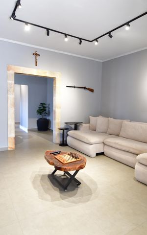 Casa à venda com 232m², 4 quartos e 3 vagasSala