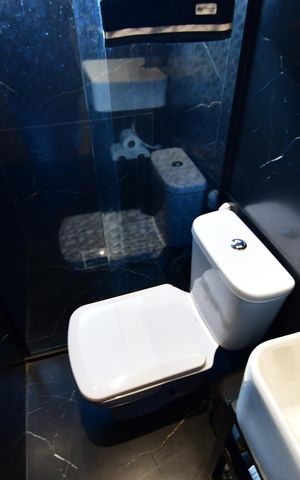 Casa à venda com 232m², 4 quartos e 3 vagasBanheiro Social