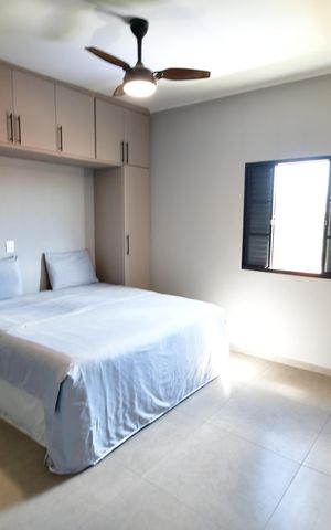 Casa à venda com 232m², 4 quartos e 3 vagasQuarto 3 - Suíte