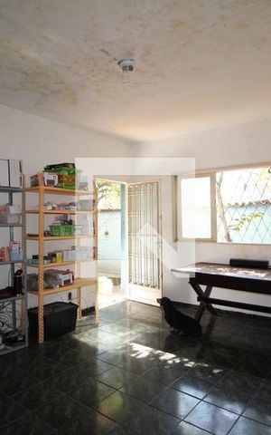 Casa para alugar com 228m², 2 quartos e sem vaga