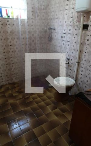 Casa para alugar com 228m², 2 quartos e sem vaga