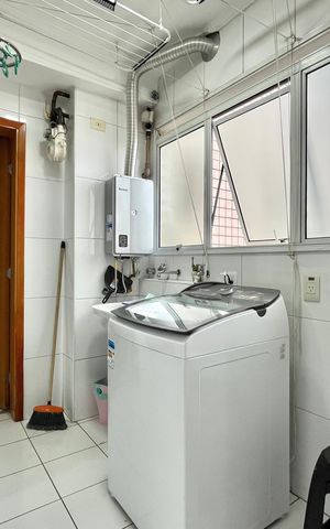 Apartamento à venda com 115m², 3 quartos e 3 vagas Apartamento à venda com 115m², 3 quartos e 3 vagasÁrea de Serviço
