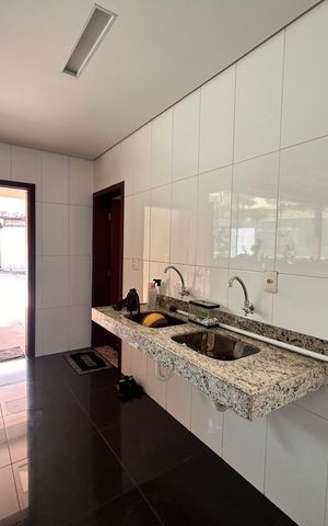 Casa para alugar com 410m², 3 quartos e 10 vagas