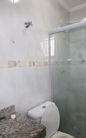 Casa para alugar com 120m², 2 quartos e 3 vagasBanheiro da Suíte 2