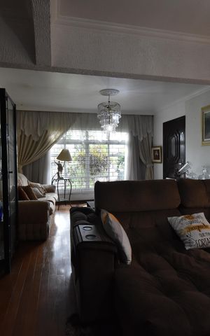 Casa à venda com 160m², 3 quartos e 3 vagasSala 1