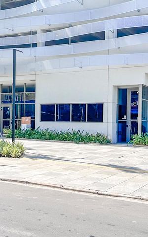 Apartamento para alugar com 81m², 2 quartos e 2 vagas Apartamento para alugar com 81m², 2 quartos e 2 vagasFachada e portaria
