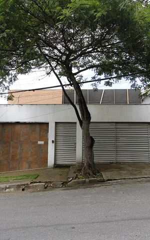 Casa à venda com 400m², 4 quartos e 4 vagasFachada