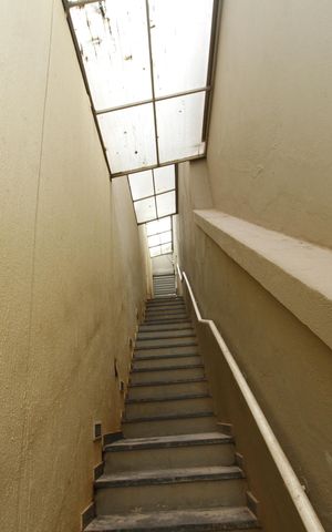 Casa à venda com 400m², 4 quartos e 4 vagasEscada