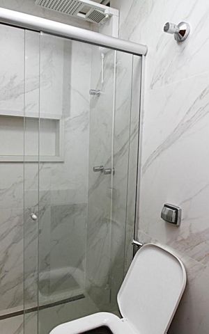 Casa à venda com 400m², 4 quartos e 4 vagasBanheiro do Quarto 4