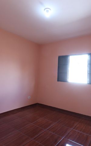 Casa para alugar com 38m², 1 quarto e sem vagaQuarto