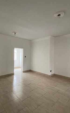 Casa para alugar com 55m², 1 quarto e sem vaga Casa para alugar com 55m², 1 quarto e sem vagaSala