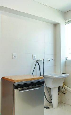 Apartamento à venda com 220m², 4 quartos e 4 vagasCozinha e Área de Serviço