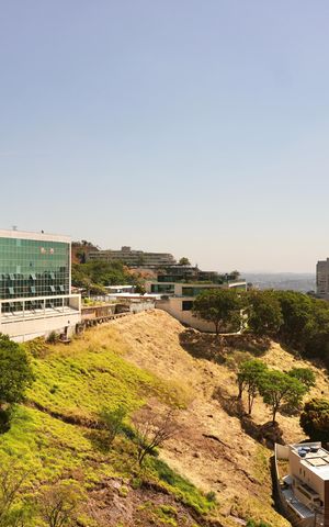 Apartamento à venda com 220m², 4 quartos e 4 vagasVista 
