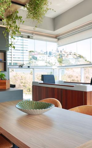 Apartamento à venda com 220m², 4 quartos e 4 vagasVaranda 