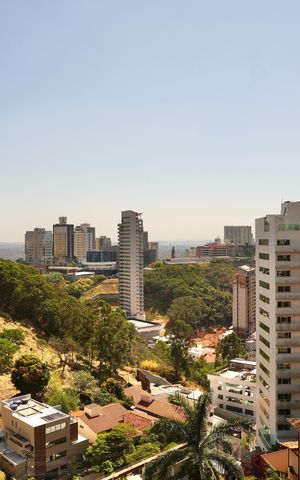 Apartamento à venda com 220m², 4 quartos e 4 vagasVista 