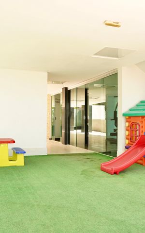 Apartamento à venda com 220m², 4 quartos e 4 vagasÁrea comum - Playground