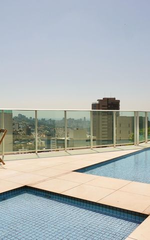 Apartamento à venda com 220m², 4 quartos e 4 vagasÁrea comum - Piscina