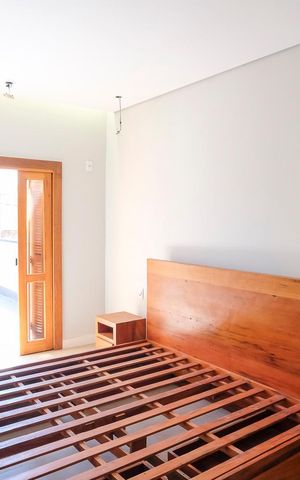 Casa à venda com 180m², 3 quartos e 2 vagasSuíte
