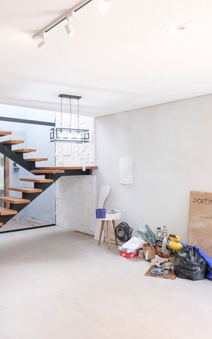 Casa à venda com 180m², 3 quartos e 2 vagasSala