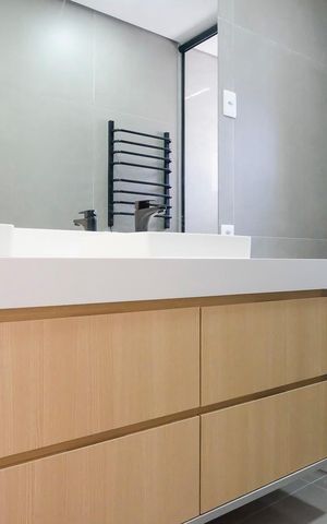 Casa à venda com 180m², 3 quartos e 2 vagasBanheiro da Suíte