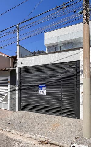 Casa à venda com 180m², 3 quartos e 2 vagasFachada