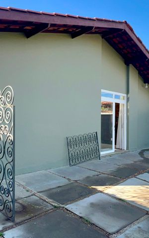 Casa para alugar com 170m², 3 quartos e 5 vagas Casa para alugar com 170m², 3 quartos e 5 vagasGaragem