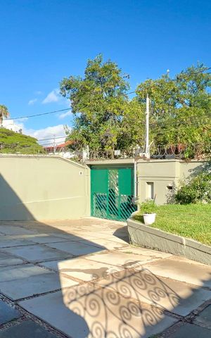 Casa para alugar com 170m², 3 quartos e 5 vagas Casa para alugar com 170m², 3 quartos e 5 vagasGaragem