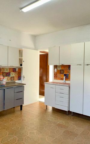 Casa para alugar com 170m², 3 quartos e 5 vagas Casa para alugar com 170m², 3 quartos e 5 vagasCozinha