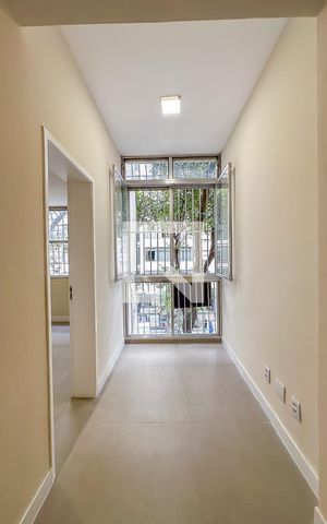 Apartamento à venda com 107m², 3 quartos e sem vaga Apartamento à venda com 107m², 3 quartos e sem vagaCorredor