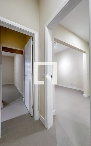 Apartamento à venda com 107m², 3 quartos e sem vaga Apartamento à venda com 107m², 3 quartos e sem vagaCorredor