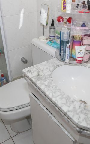 Apartamento à venda com 120m², 2 quartos e 3 vagas Apartamento à venda com 120m², 2 quartos e 3 vagasBanheiro da Suíte 2