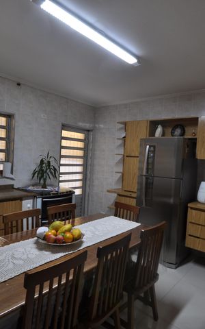 Casa para alugar com 100m², 3 quartos e 2 vagasCozinha