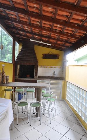 Casa para alugar com 100m², 3 quartos e 2 vagasChurrasqueira