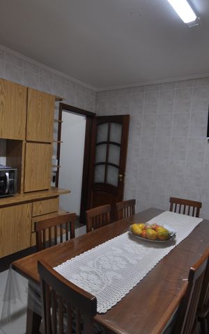 Casa para alugar com 100m², 3 quartos e 2 vagasCozinha
