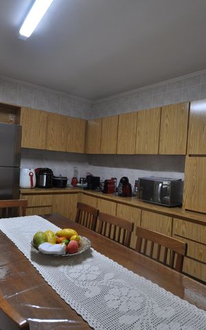 Casa para alugar com 100m², 3 quartos e 2 vagasCozinha