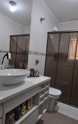Casa para alugar com 100m², 3 quartos e 2 vagasBanheiro