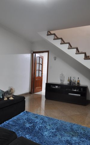Casa para alugar com 100m², 3 quartos e 2 vagasSala