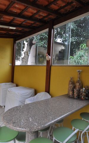 Casa para alugar com 100m², 3 quartos e 2 vagasChurrasqueira
