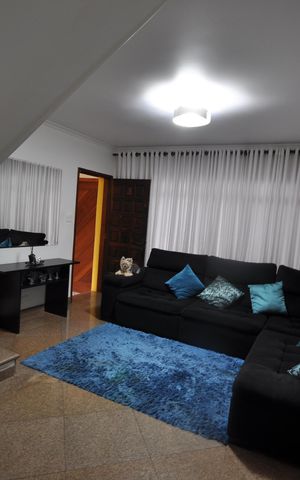 Casa para alugar com 100m², 3 quartos e 2 vagasSala