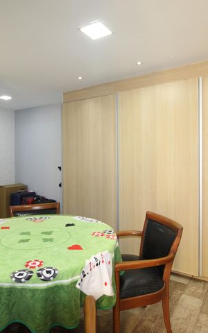 Casa à venda com 240m², 3 quartos e 6 vagasBiblioteca