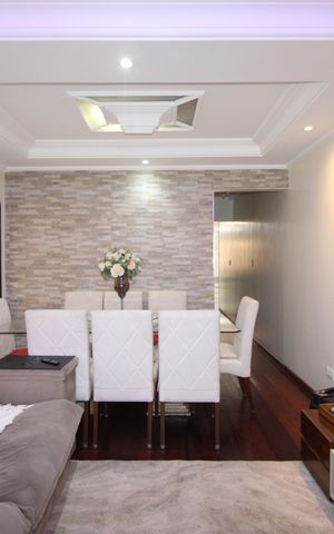 Casa à venda com 240m², 3 quartos e 6 vagasSala
